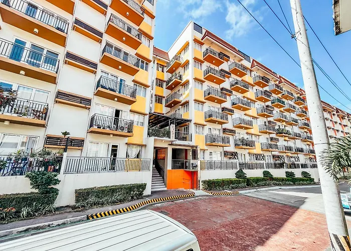 Modern 2 Bedroom With Balcony - Free Pool & Gym *
