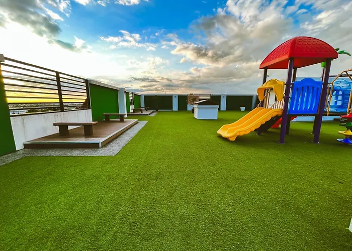 Modern 2 Bedroom With Balcony - Free Pool & Gym Apartamento
